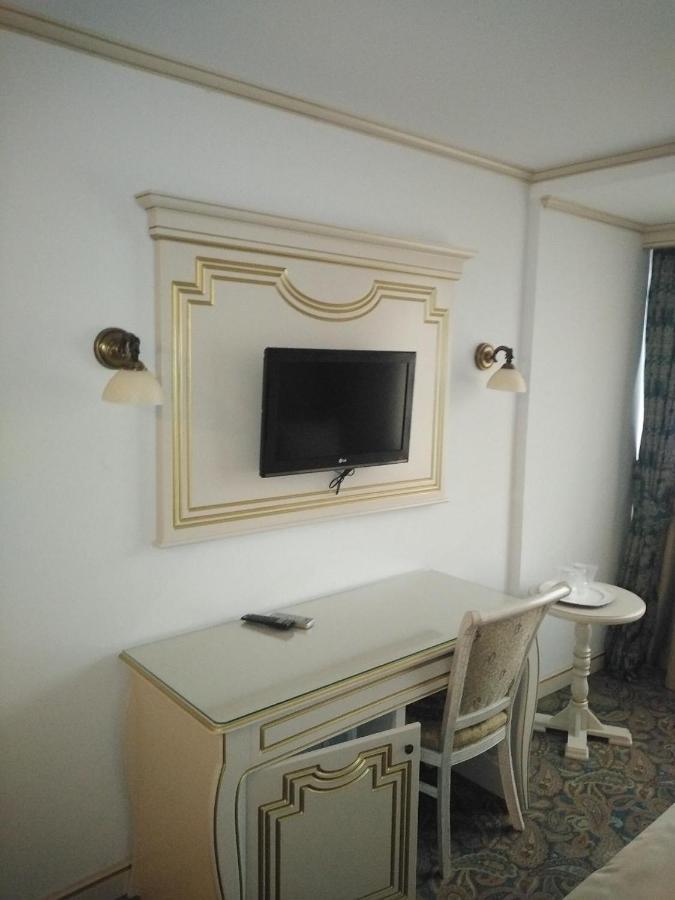 Dacia Sud 4*